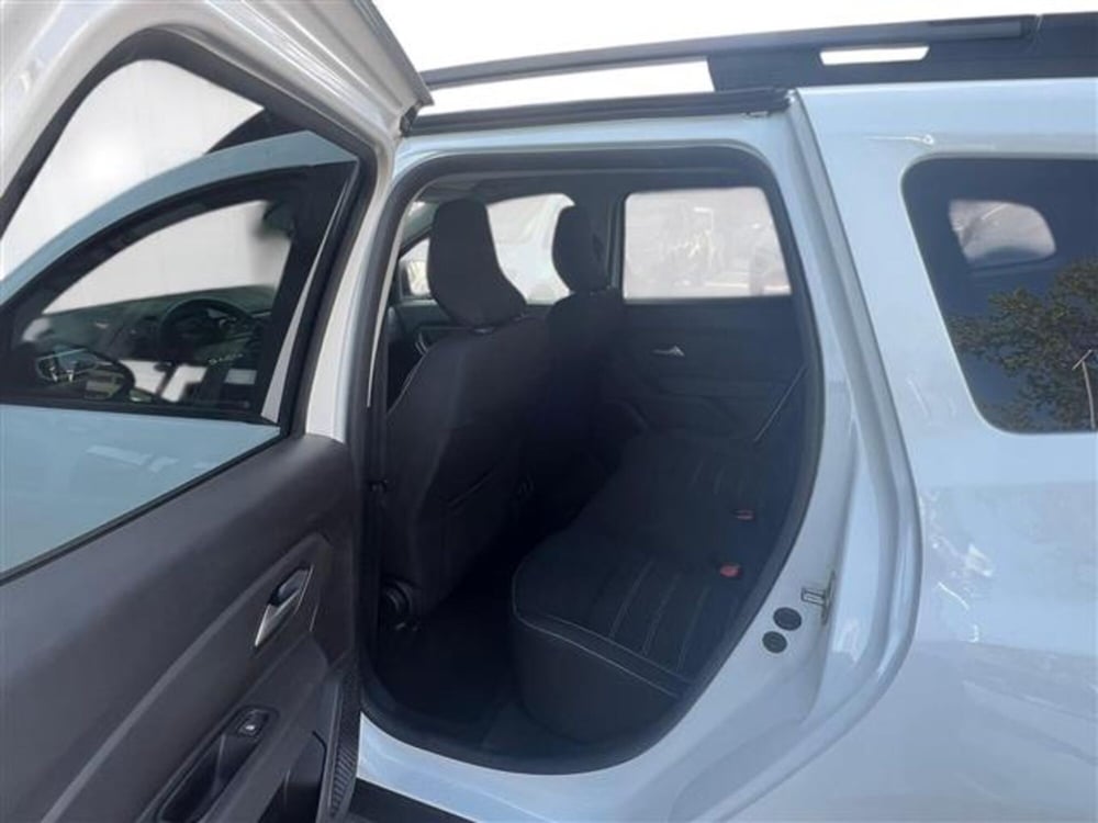 Dacia Duster usata a Livorno (14)