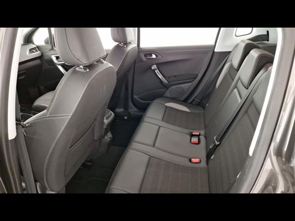 Peugeot 2008 usata a Milano (10)