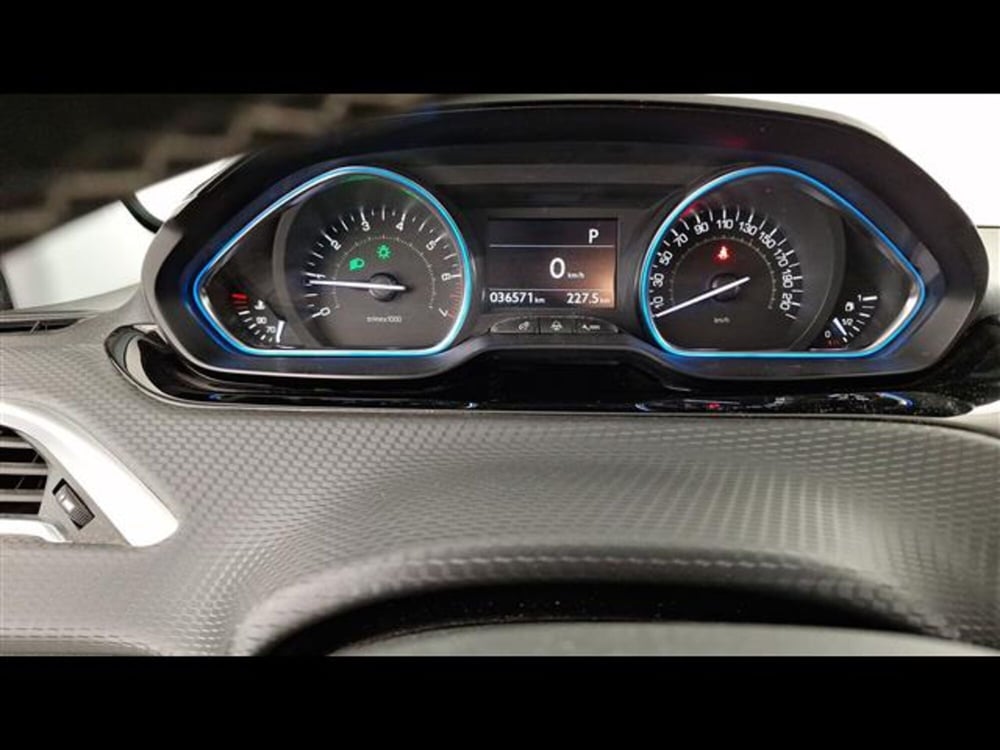 Peugeot 2008 usata a Milano (13)