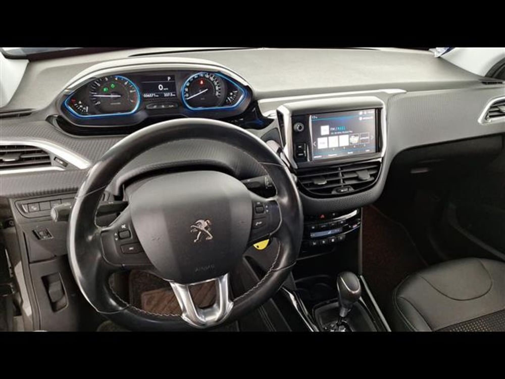 Peugeot 2008 usata a Milano (15)