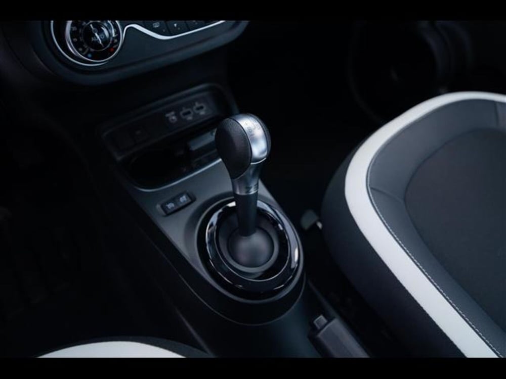 Renault Twingo usata a Torino (10)