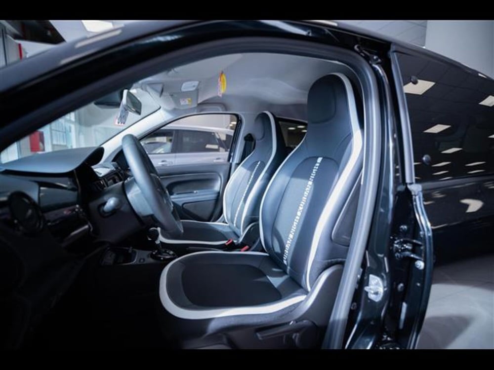 Renault Twingo usata a Torino (7)