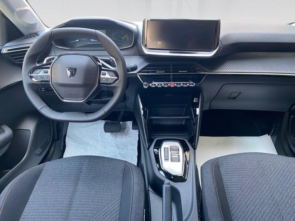 Peugeot 208 nuova a Torino (6)