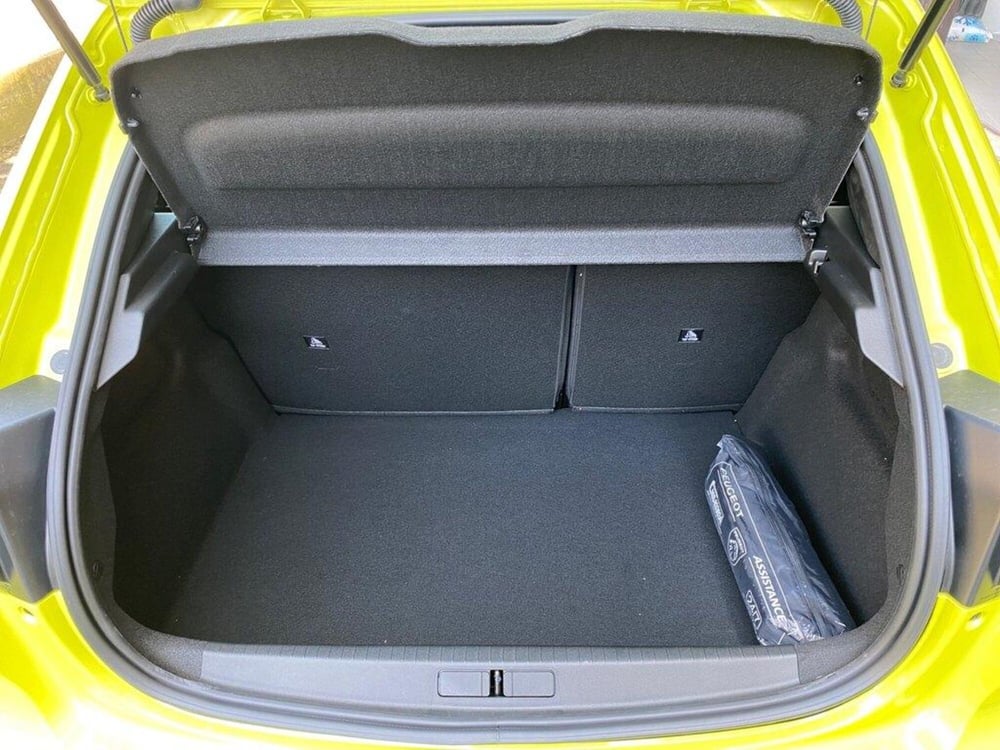 Peugeot 208 nuova a Torino (9)