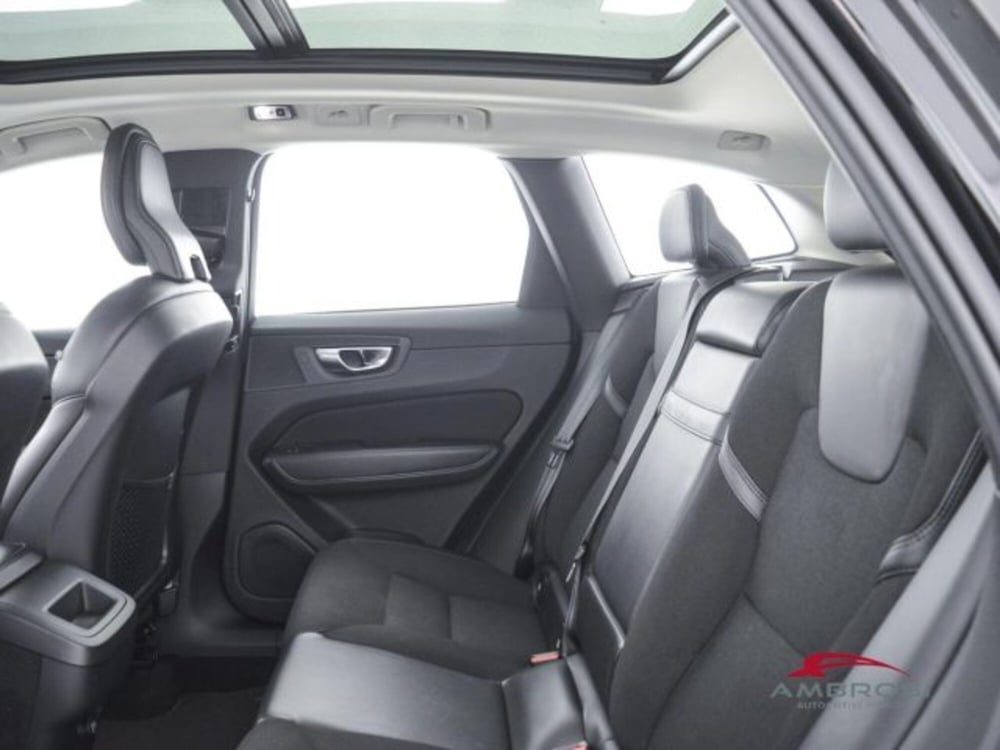 Volvo XC60 usata a Perugia (10)