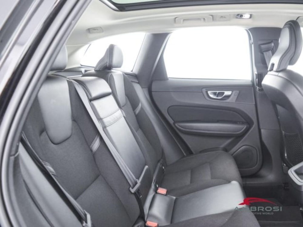 Volvo XC60 usata a Perugia (11)
