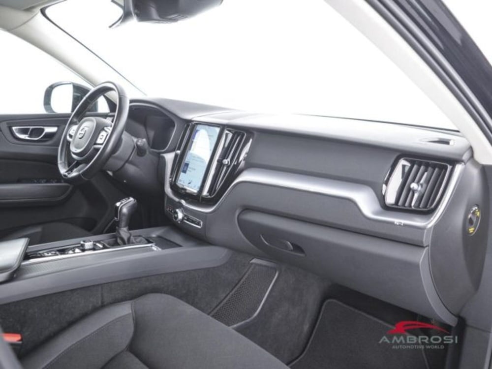 Volvo XC60 usata a Perugia (12)