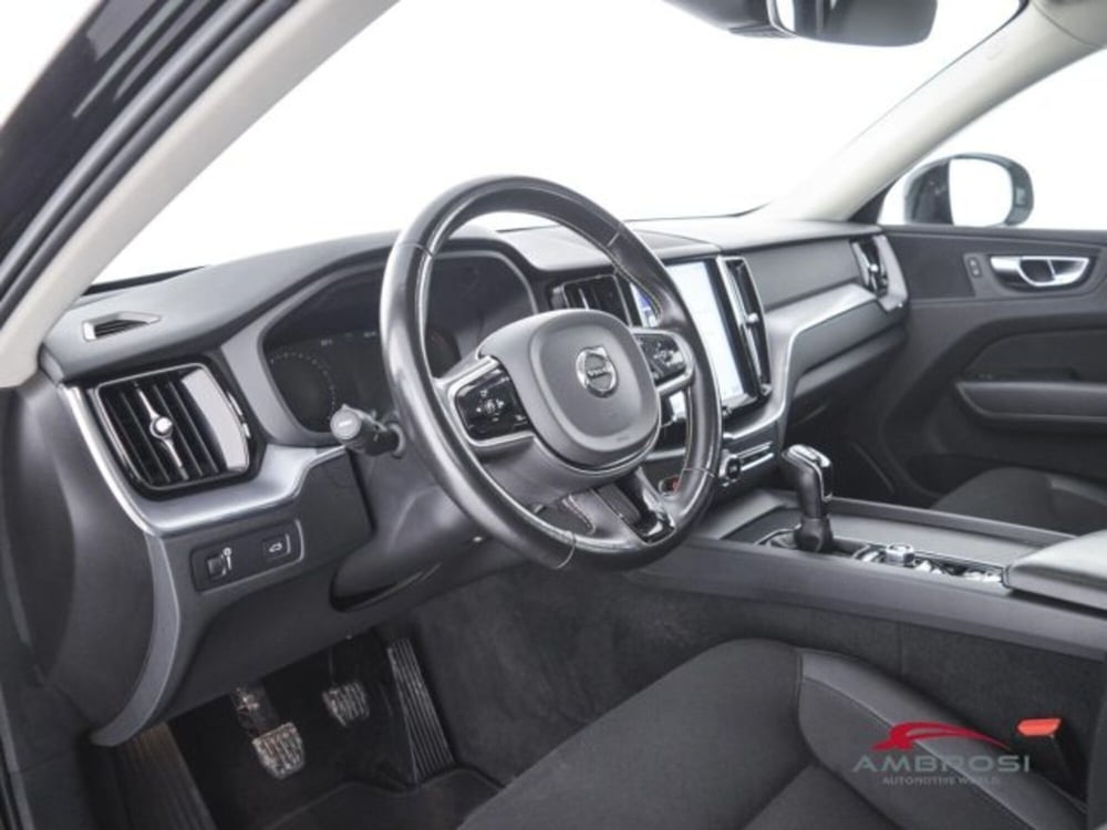 Volvo XC60 usata a Perugia (8)