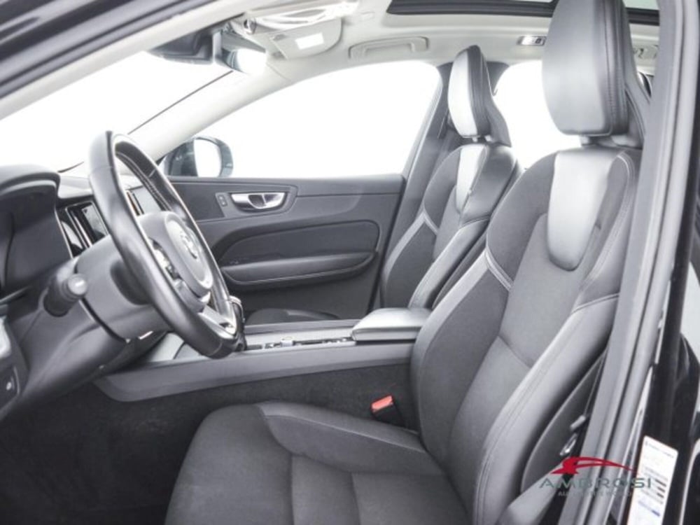 Volvo XC60 usata a Perugia (9)