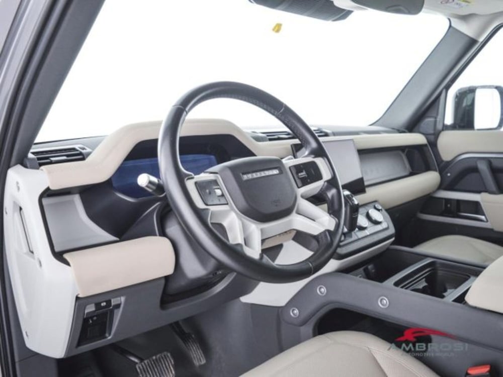 Land Rover Defender usata a Perugia (8)