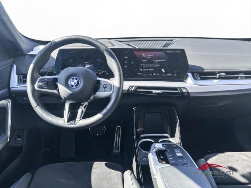 BMW iX1 usata a Perugia (15)