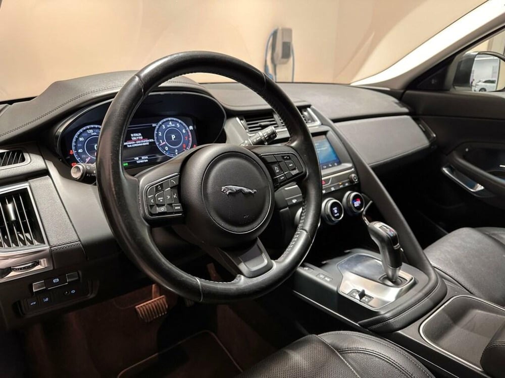 Jaguar E-Pace usata a Varese (11)