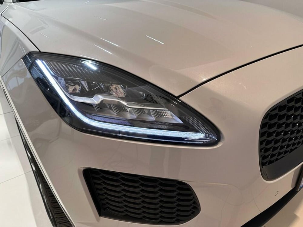 Jaguar E-Pace usata a Varese (13)