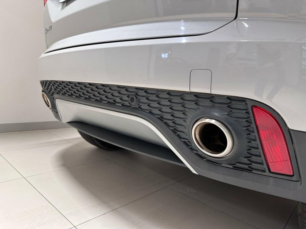 Jaguar E-Pace usata a Varese (14)