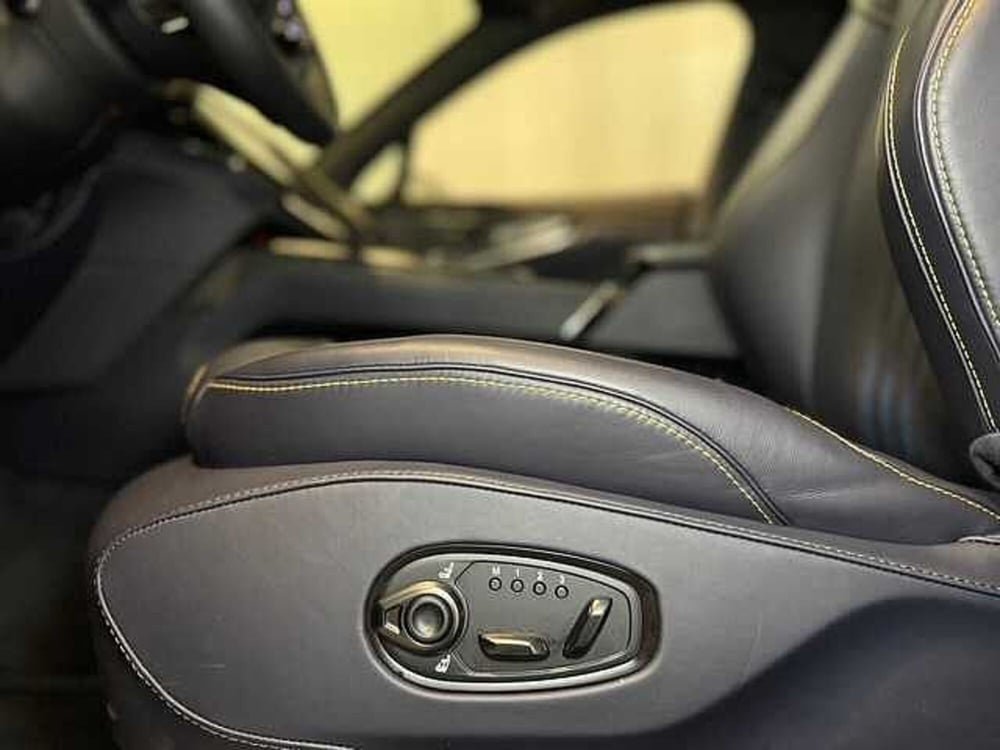 Aston Martin DBX707 usata a Genova (15)