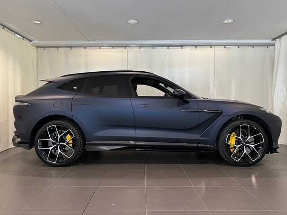 Aston Martin DBX707 usata a Genova (2)