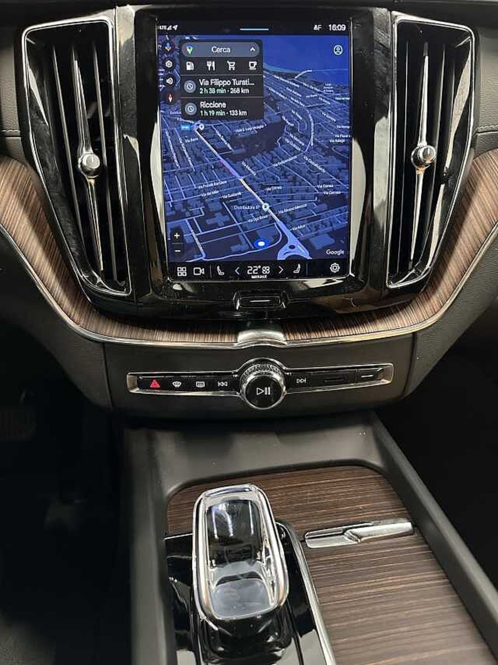 Volvo XC60 usata a Macerata (10)