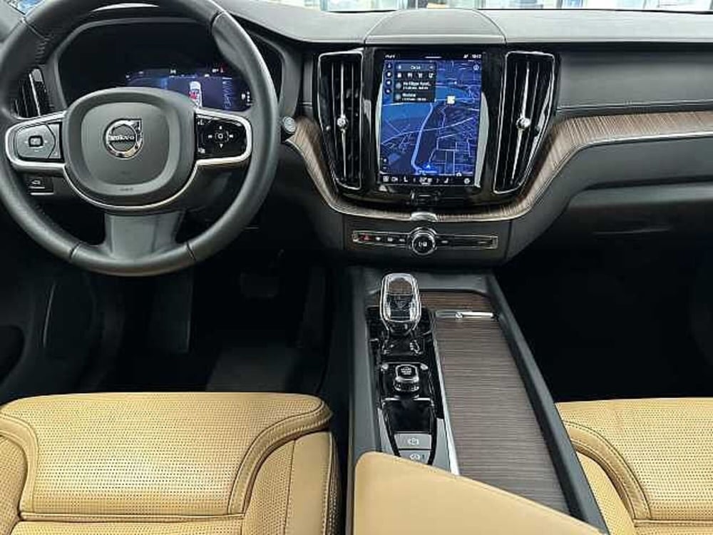 Volvo XC60 usata a Macerata (16)