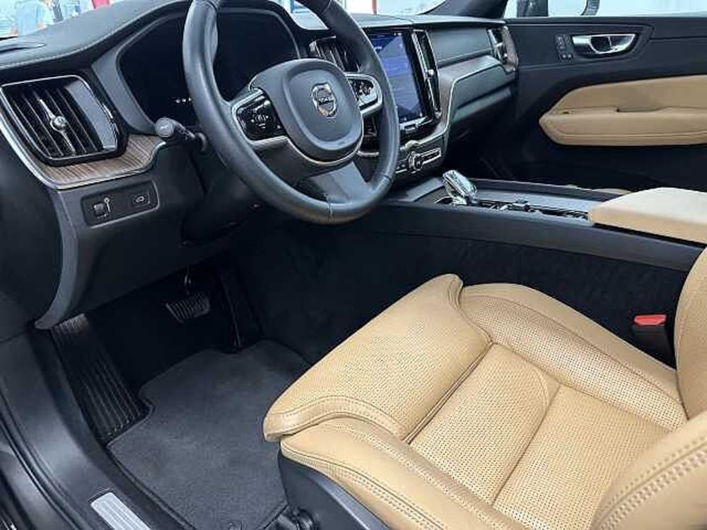 Volvo XC60 usata a Macerata (7)