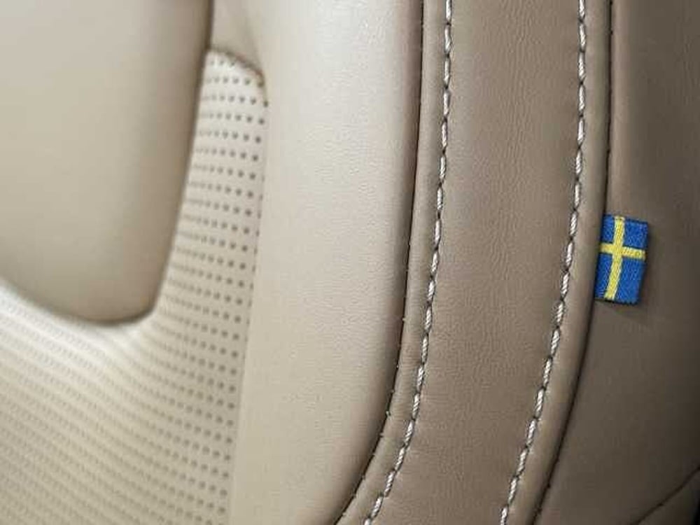 Volvo XC60 usata a Macerata (9)