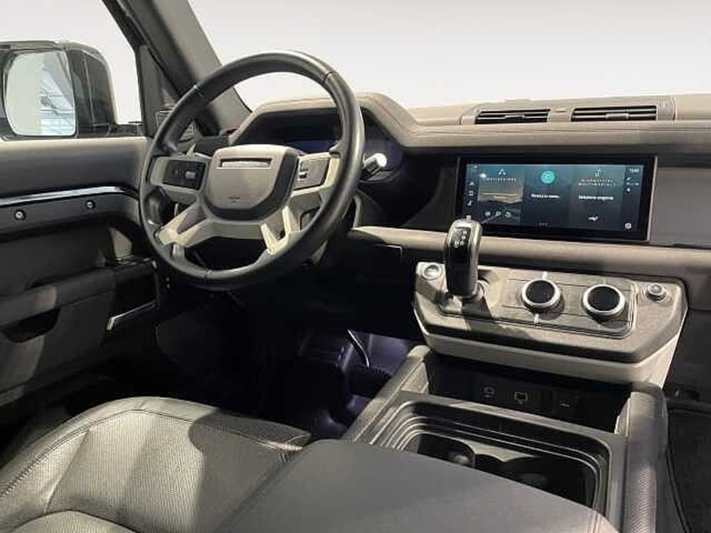 Land Rover Defender usata a Ravenna (12)