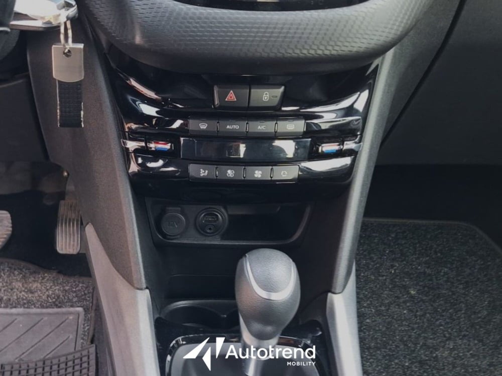Peugeot 2008 usata a Bari (7)