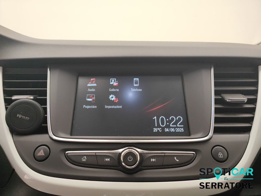 Opel Crossland X usata a Como (10)