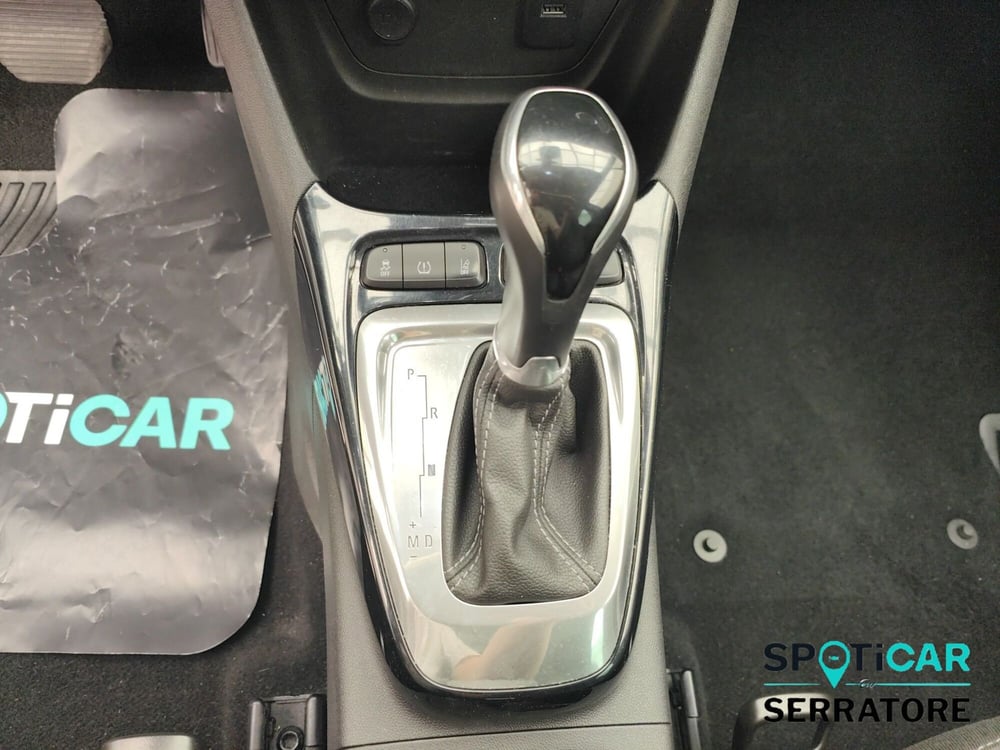Opel Crossland X usata a Como (12)