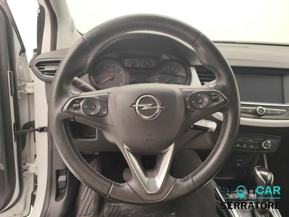 Opel Crossland X usata a Como (8)