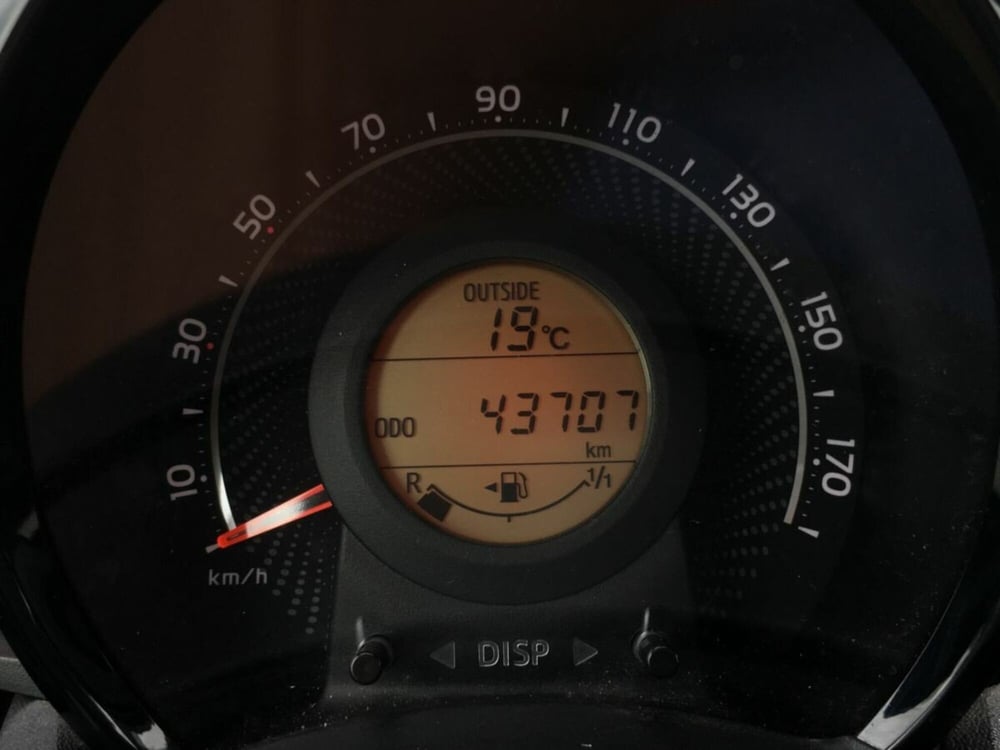 Toyota Aygo usata a Lecco (10)