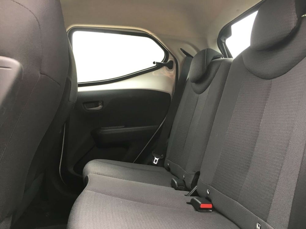 Toyota Aygo usata a Lecco (12)