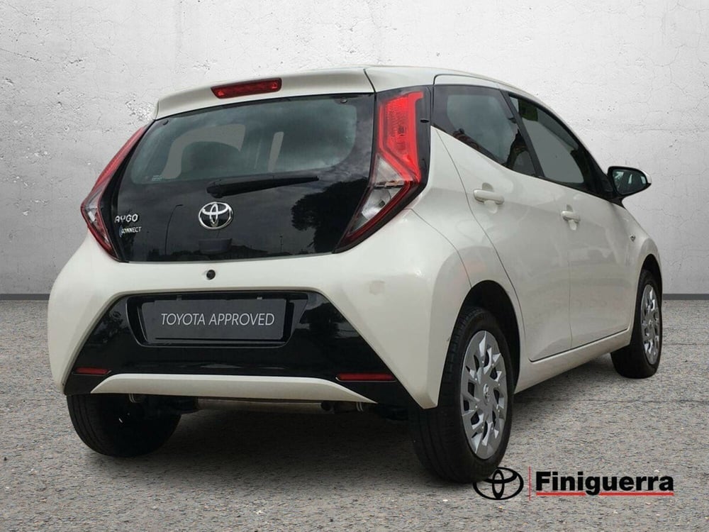 Toyota Aygo usata a Lecco (5)