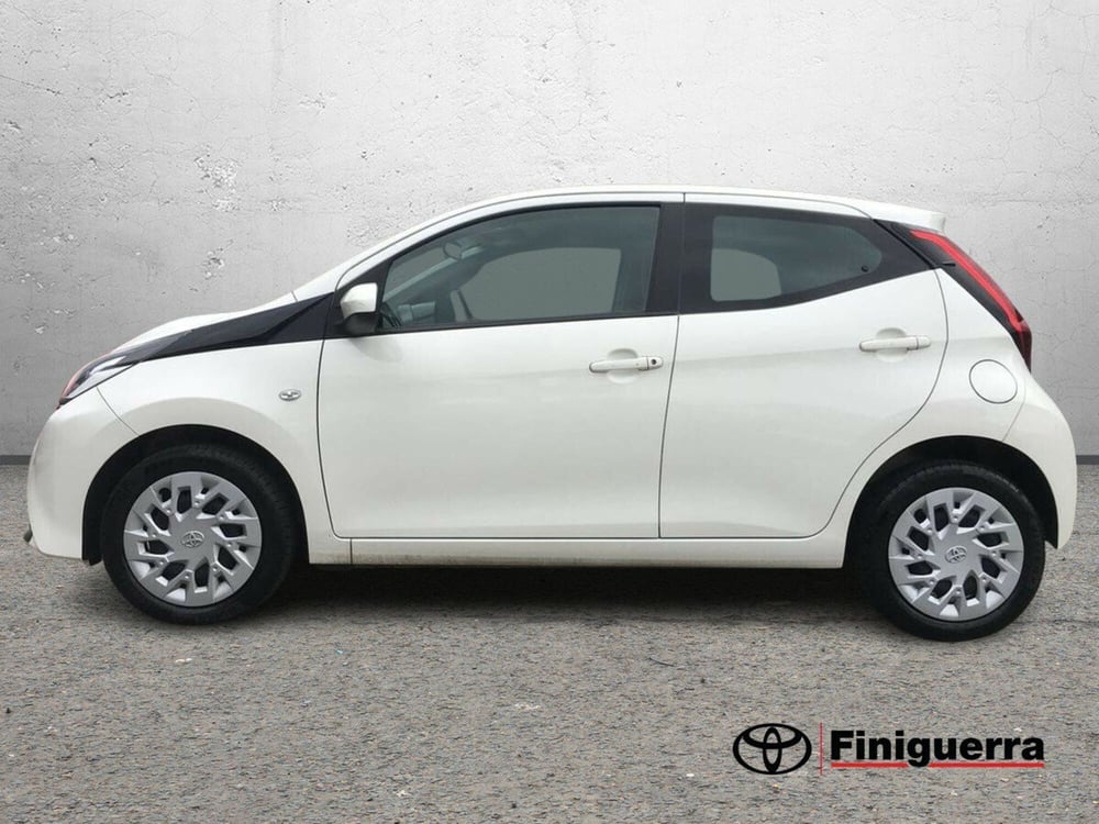 Toyota Aygo usata a Lecco (7)