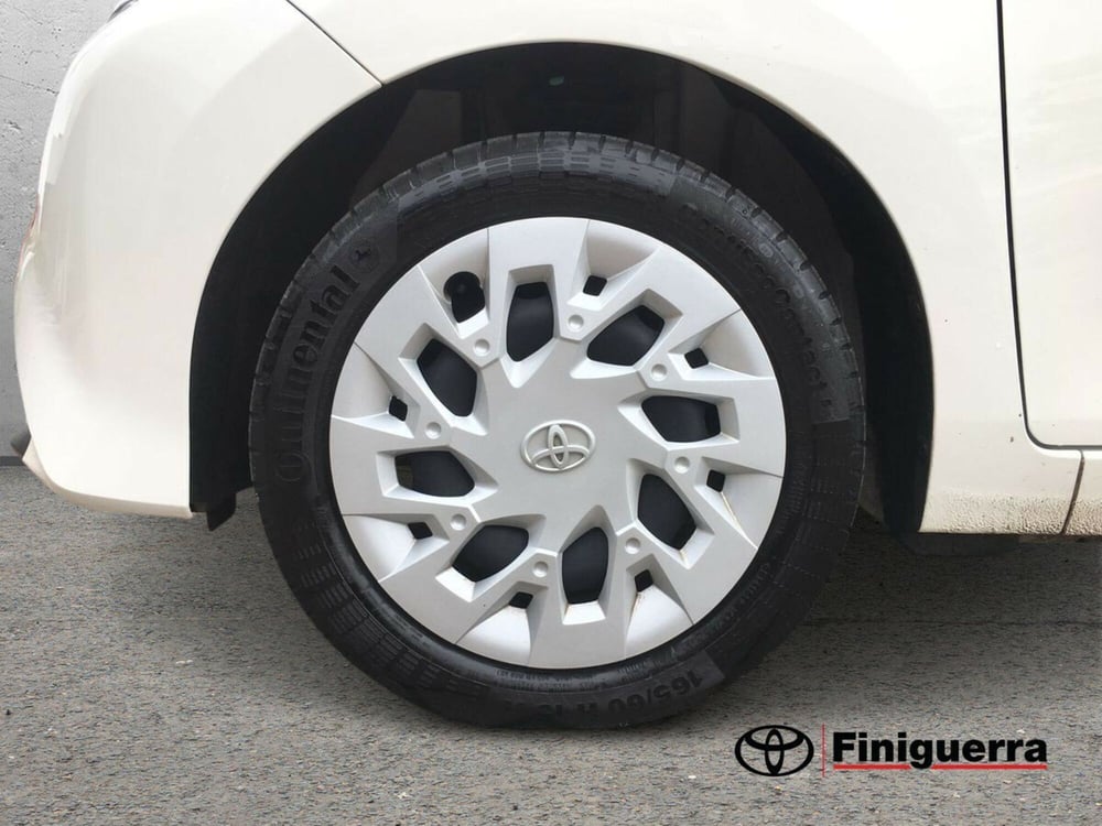 Toyota Aygo usata a Lecco (8)