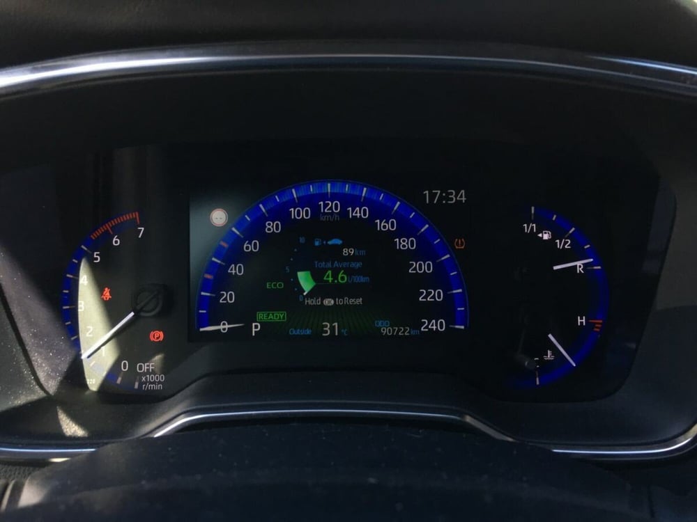Toyota Corolla Touring Sports usata a Lecco (10)