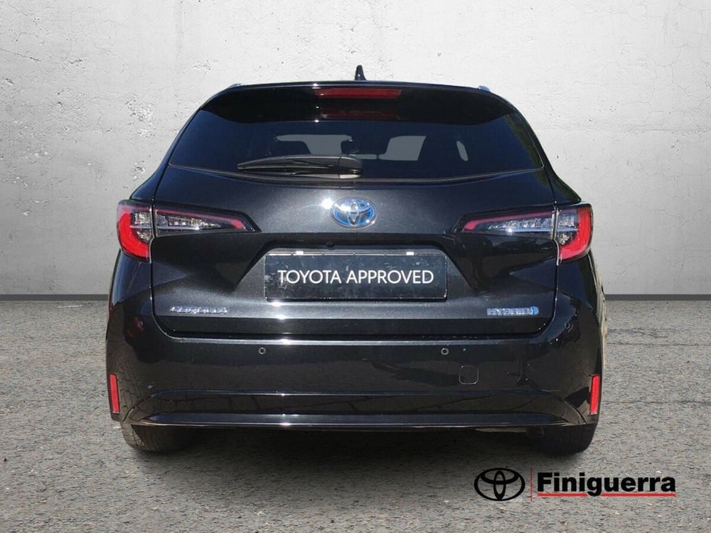 Toyota Corolla Touring Sports usata a Lecco (4)