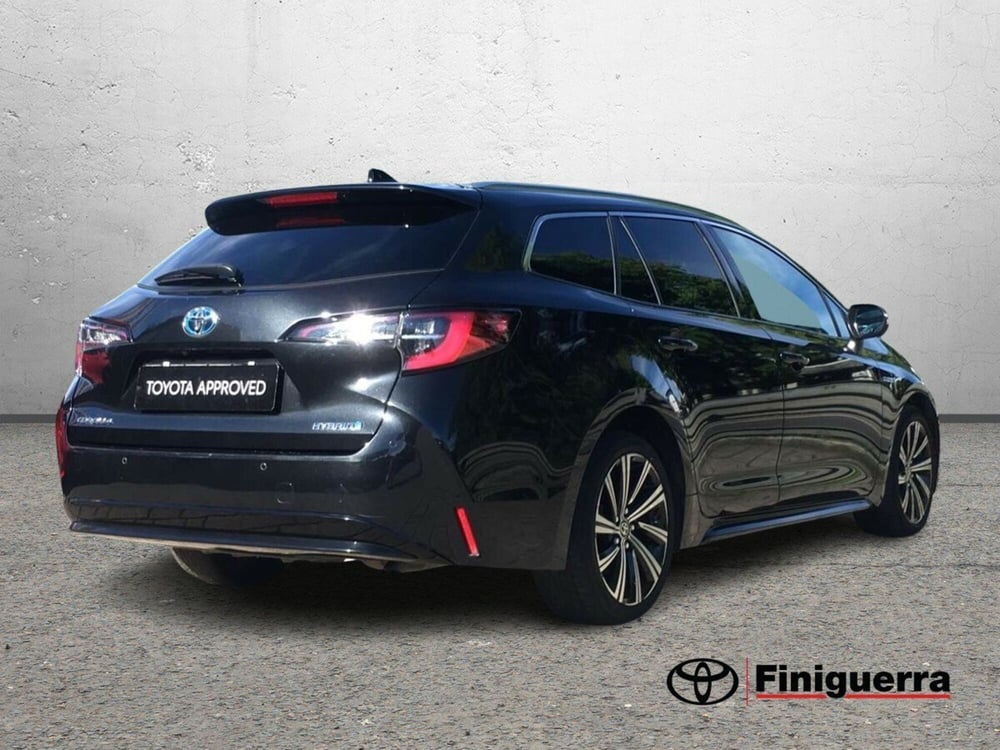 Toyota Corolla Touring Sports usata a Lecco (5)
