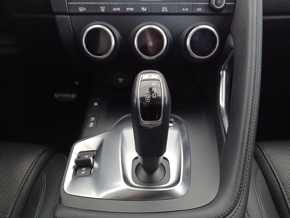 Jaguar E-Pace usata a Torino (10)
