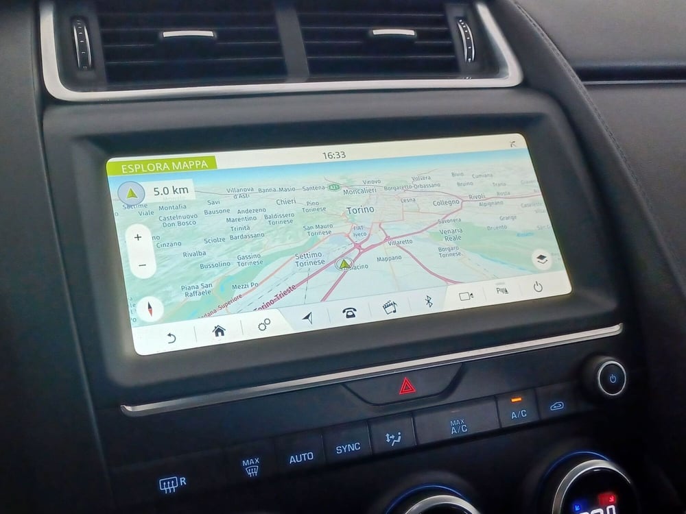 Jaguar E-Pace usata a Torino (11)