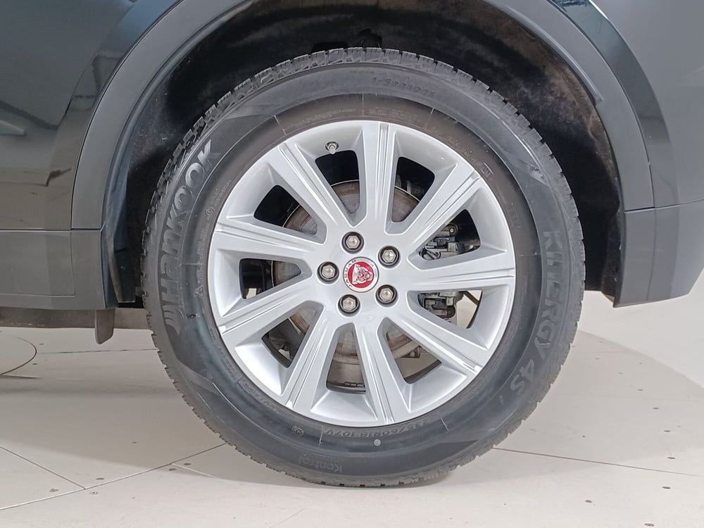 Jaguar E-Pace usata a Torino (9)