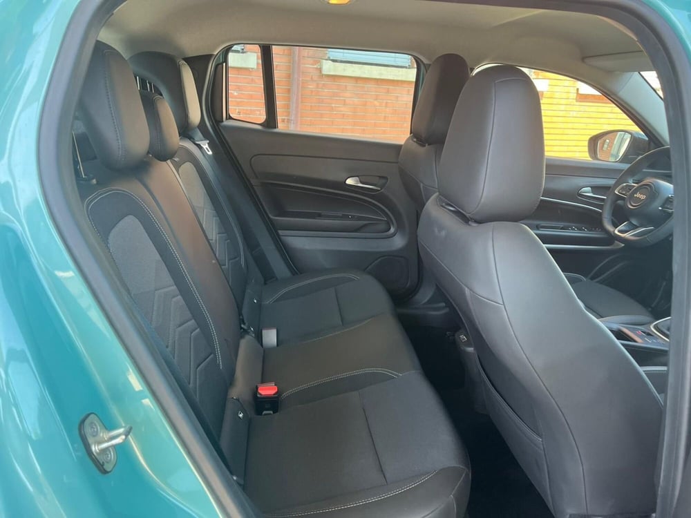 Jeep Avenger usata a Milano (16)
