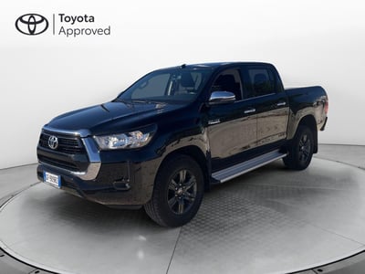 Toyota Hilux 2.D-4D 4WD porte Double Cab Lounge del 2021 usata a Ragusa