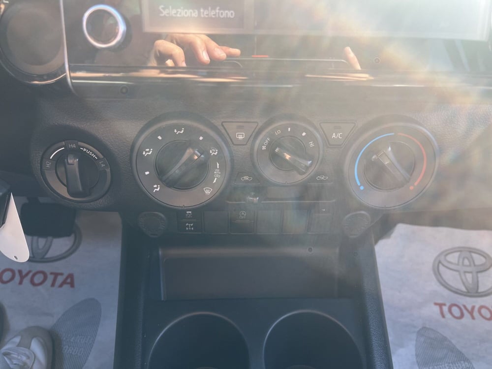 Toyota Hilux usata a Ragusa (16)