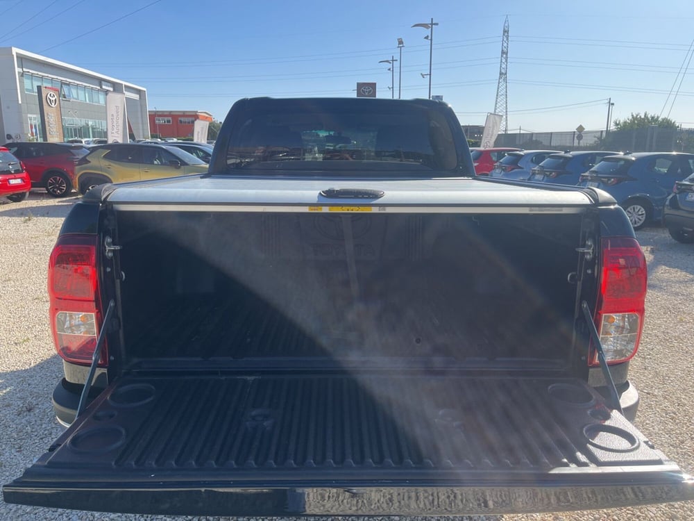 Toyota Hilux usata a Ragusa (7)