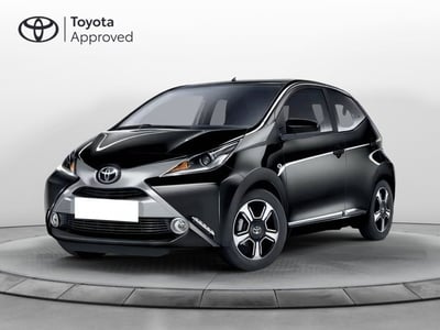 Toyota Aygo 1.0 VVT-i 69 CV 5 porte x-play del 2016 usata a Latina