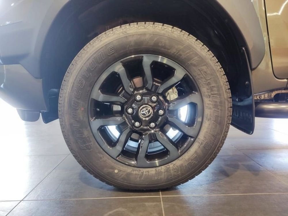 Toyota Hilux nuova a Vicenza (13)