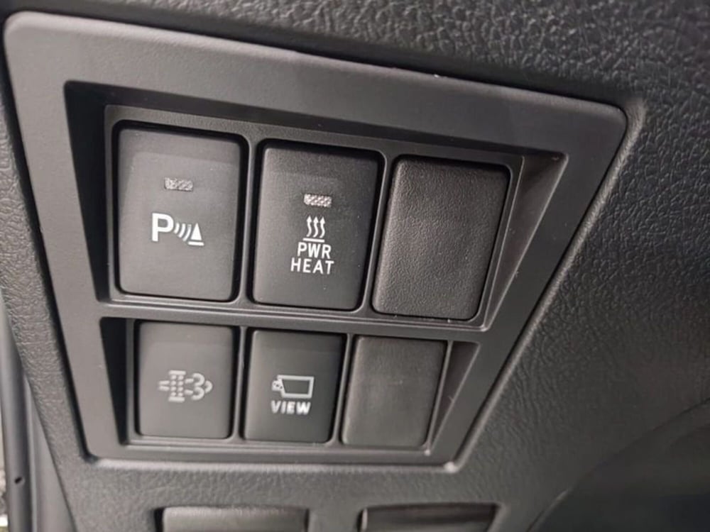 Toyota Hilux nuova a Vicenza (17)