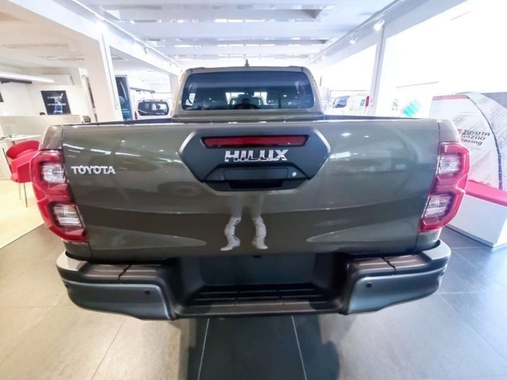 Toyota Hilux nuova a Vicenza (8)
