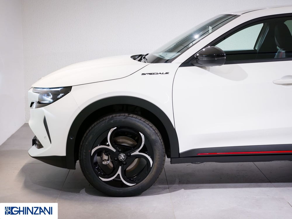 Alfa Romeo Junior nuova a Bergamo (9)