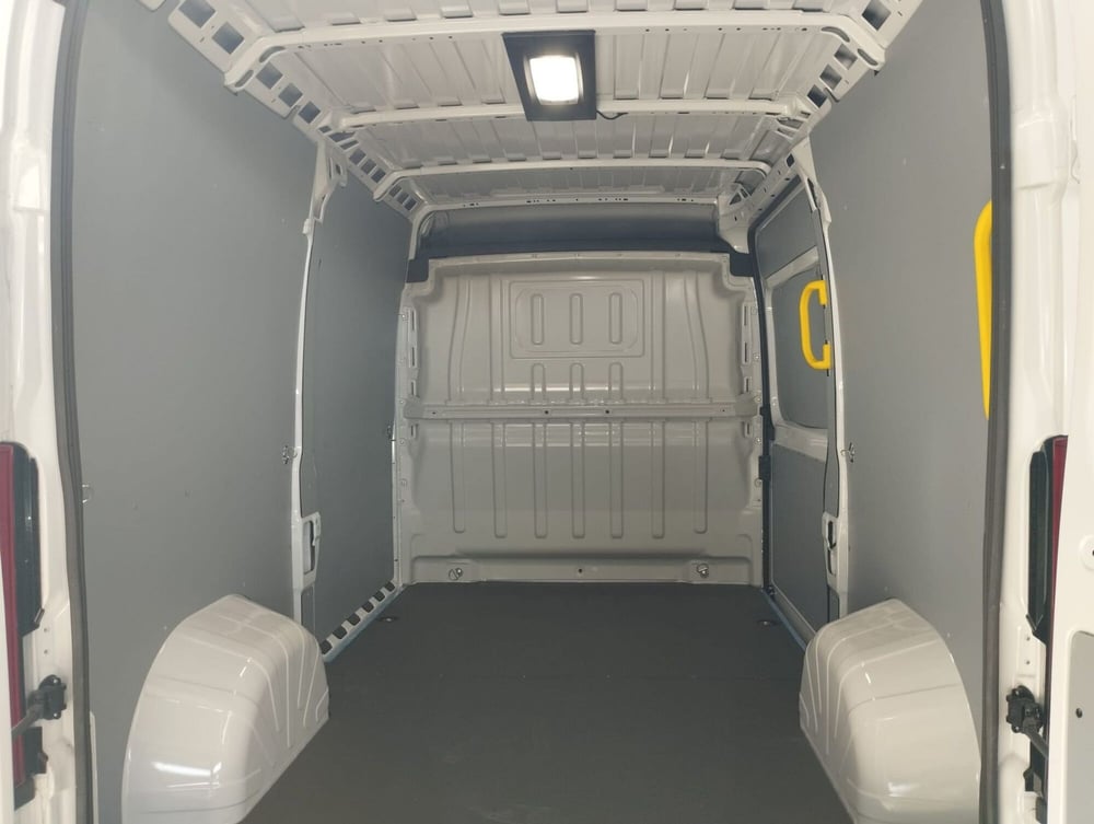 Toyota Proace Max Furgone nuova a Cremona (9)